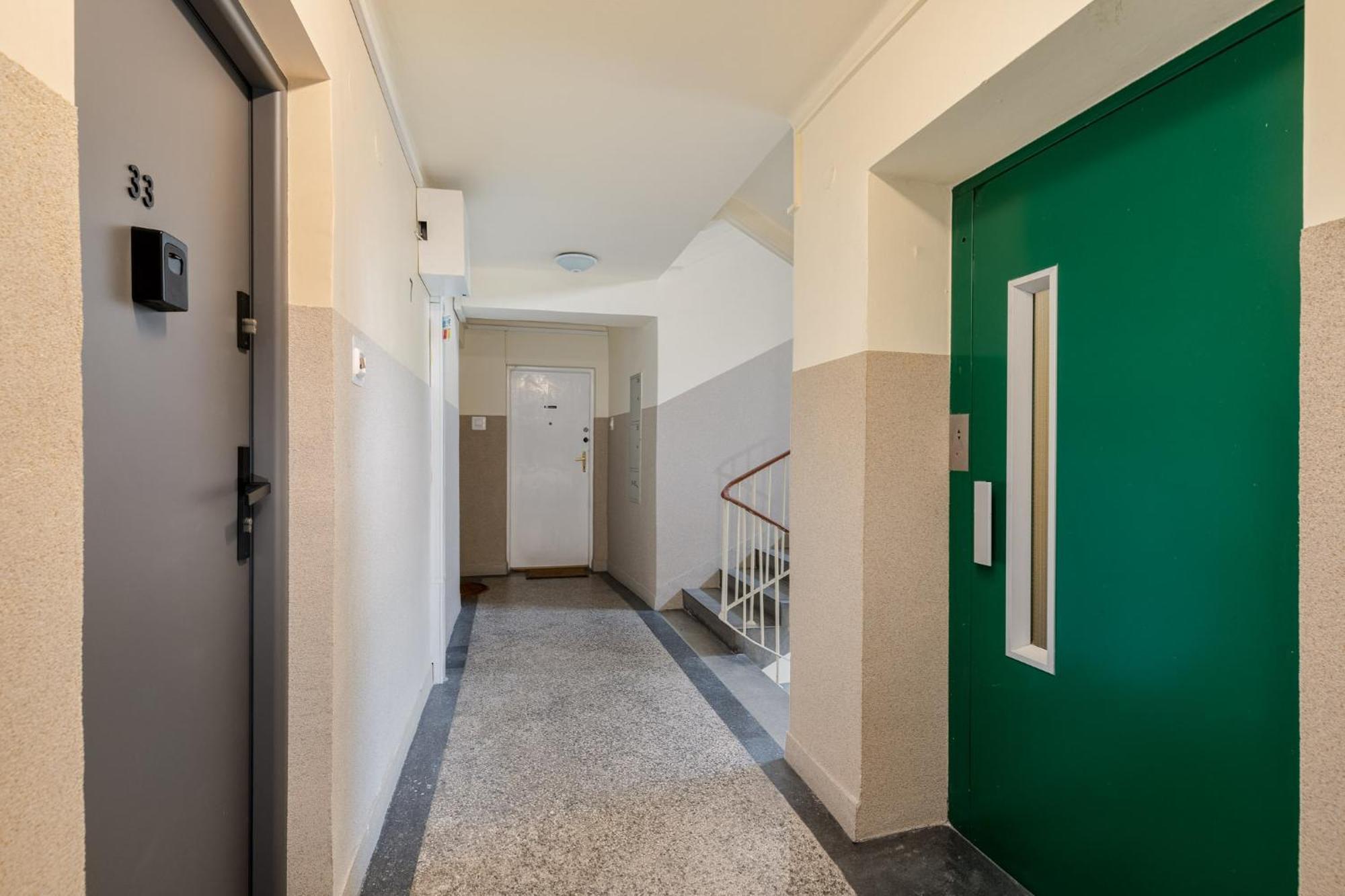 Czarnowiejska Mini Studio With Loggia Krakow Bagian luar foto